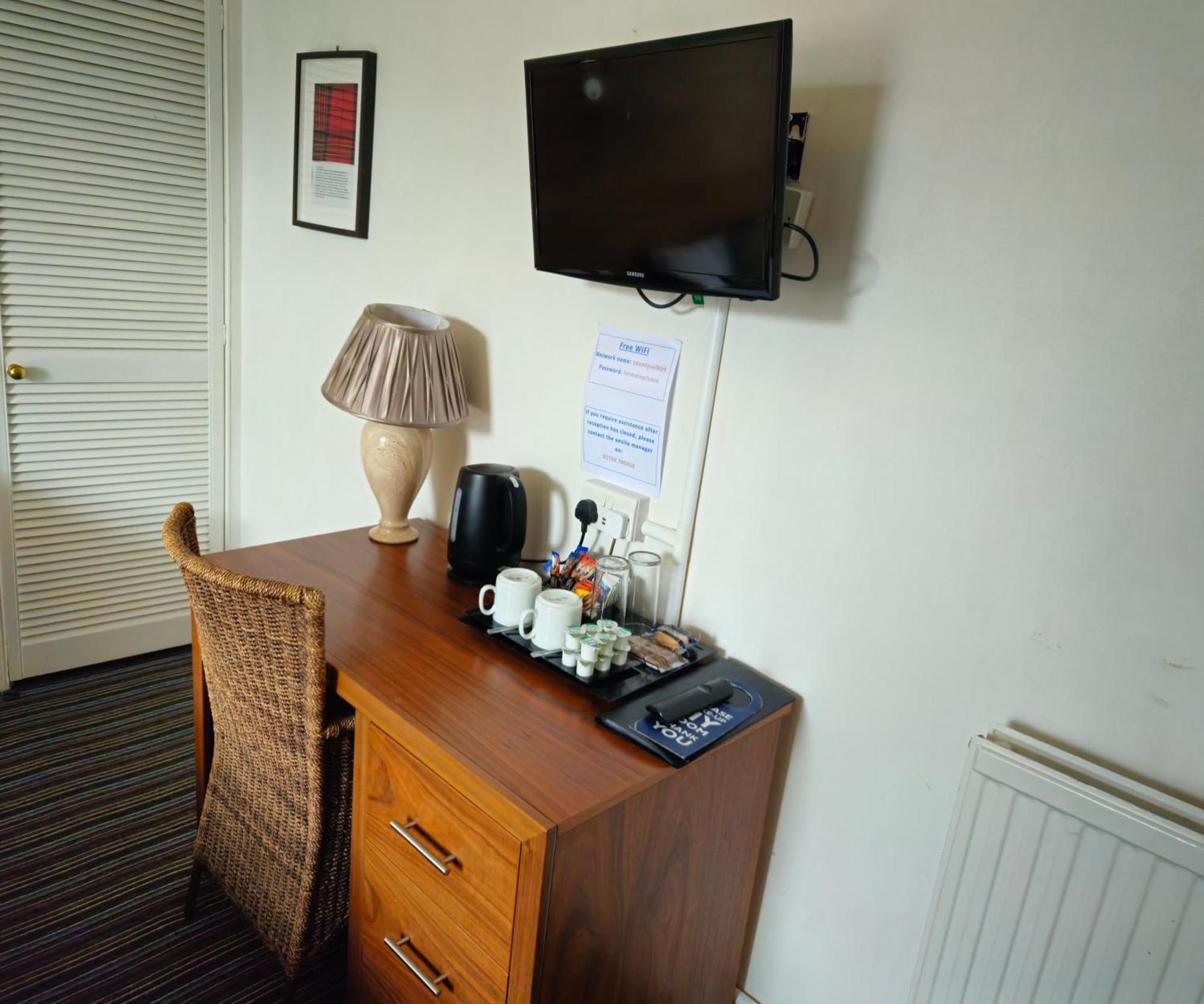 The County Hotel - Self Check-In, Ultra Fast Wi-Fi, Free Parking, Central Location เซลเคิร์ค ภายนอก รูปภาพ