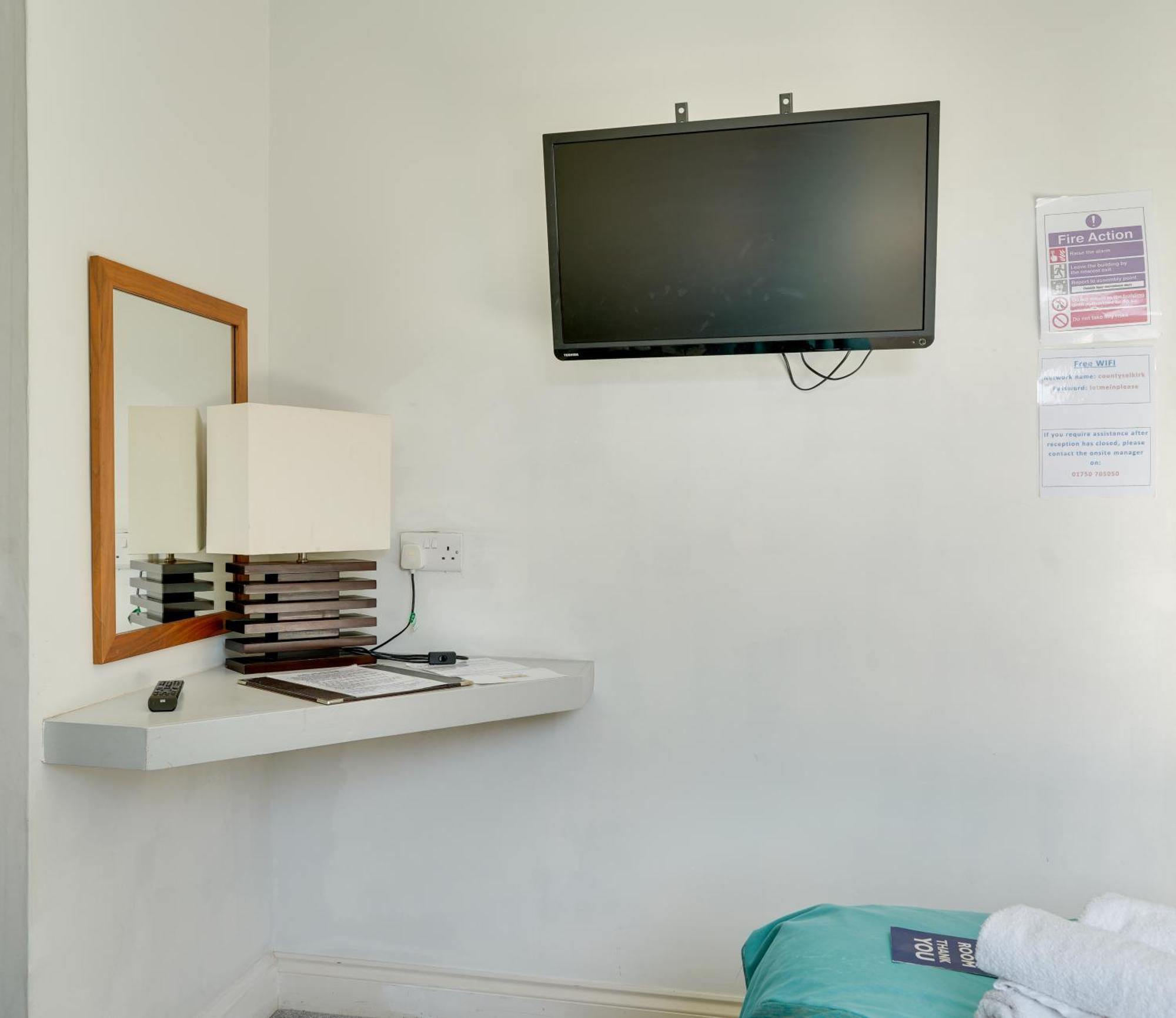 The County Hotel - Self Check-In, Ultra Fast Wi-Fi, Free Parking, Central Location เซลเคิร์ค ภายนอก รูปภาพ